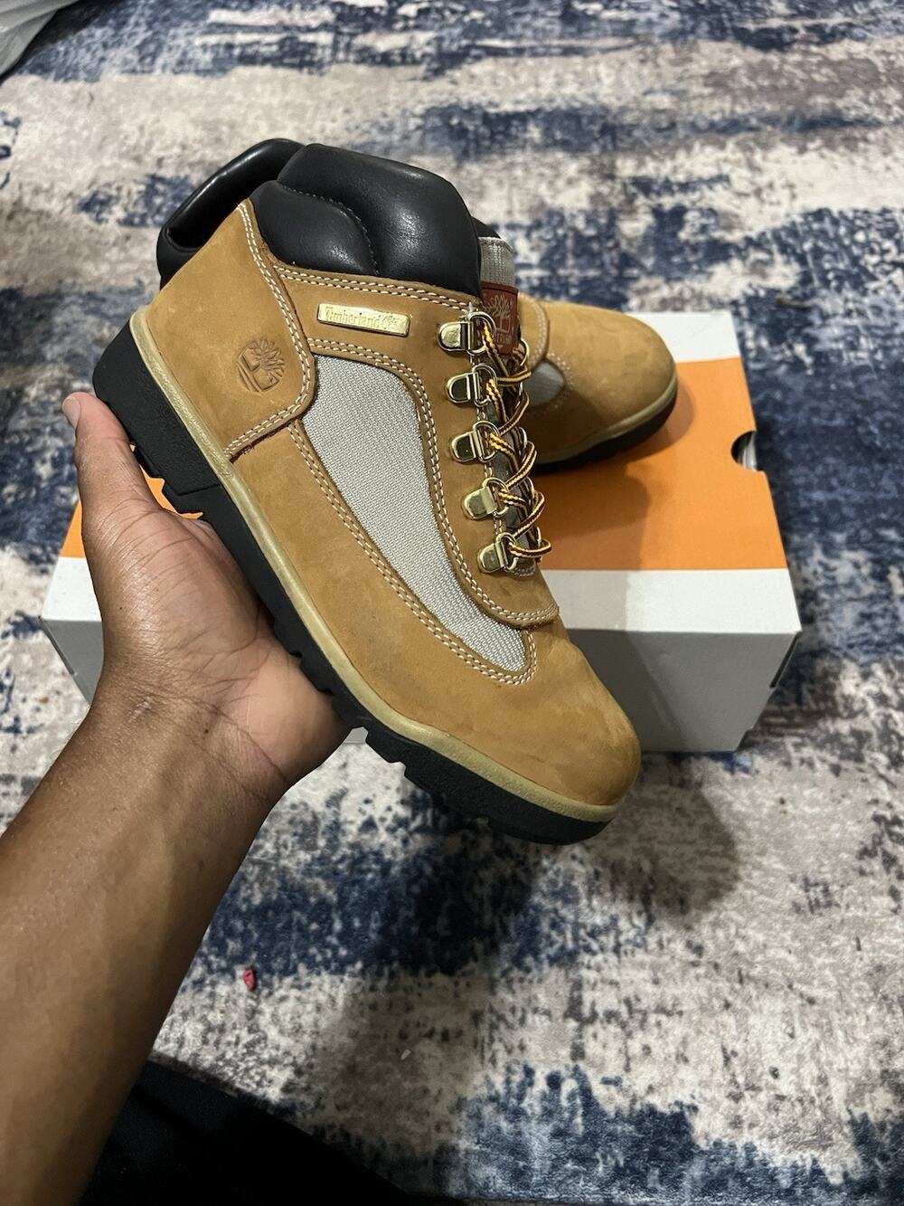 Size 6M- Timberland Field Boots Boys Wheat Nubuck Leather Hiking 15945 Brown EUC